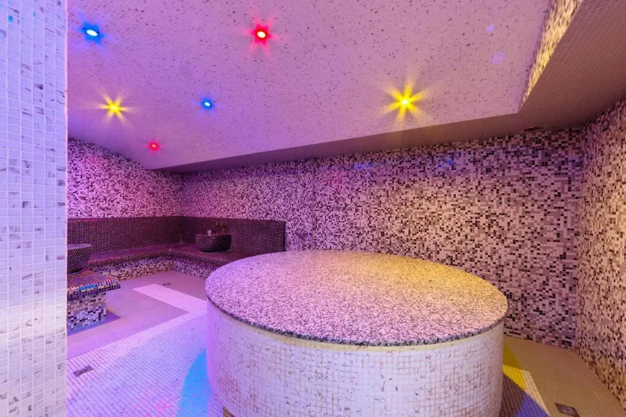 Elegant Apartment Ski Access Premium Spa Bansko